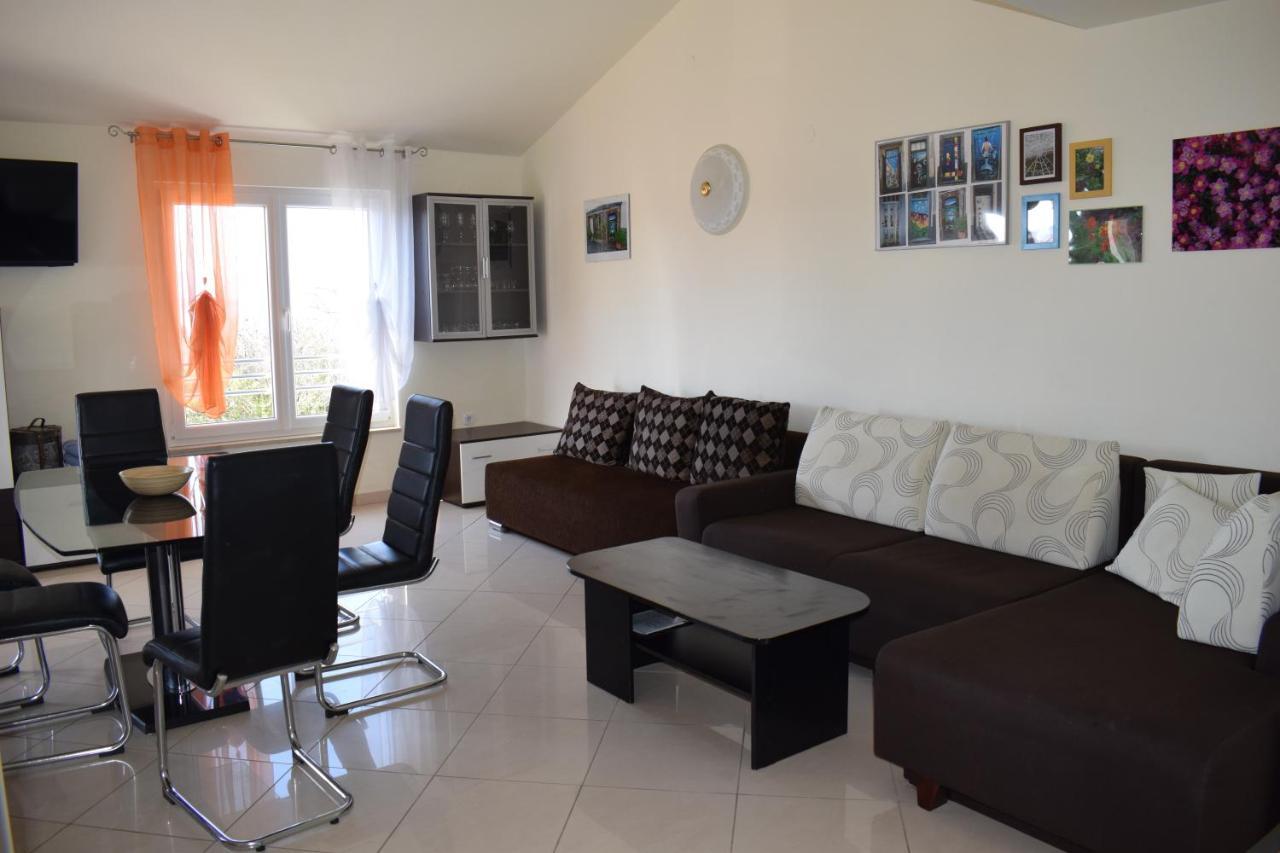 Apartment Vista Mare Malinska Bagian luar foto